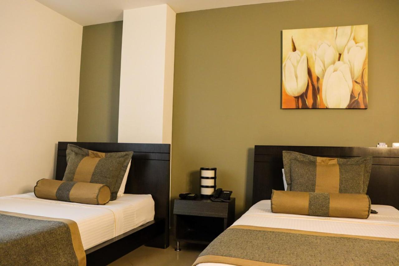 Hotel Medellin Gold מראה חיצוני תמונה